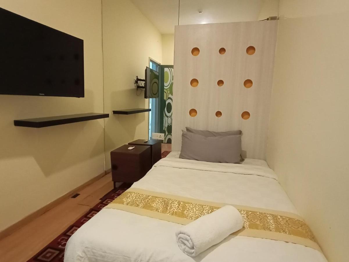 Hotel Zamburger De Melaka Esterno foto